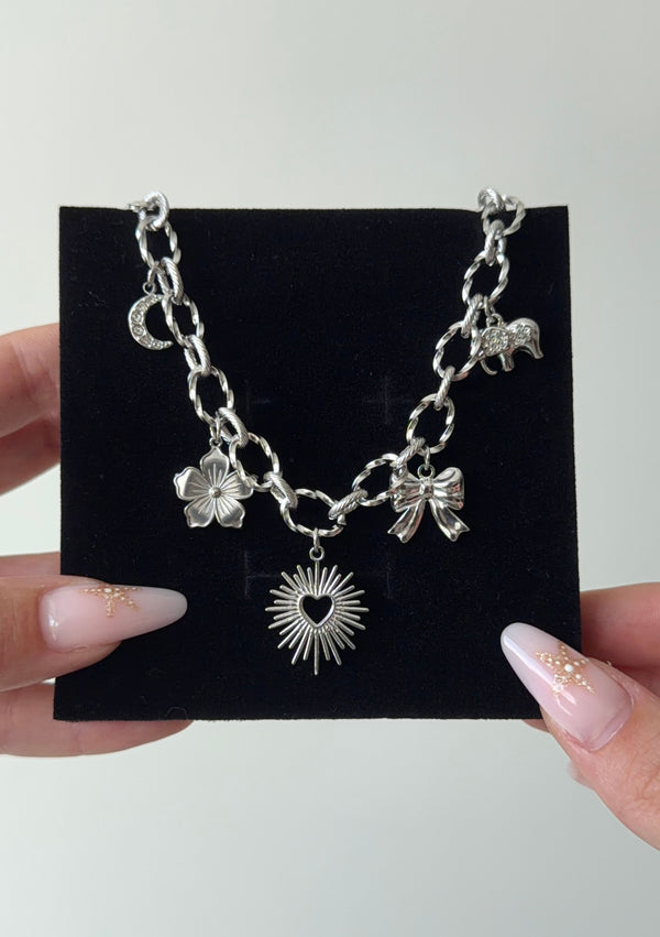 Collier 12
