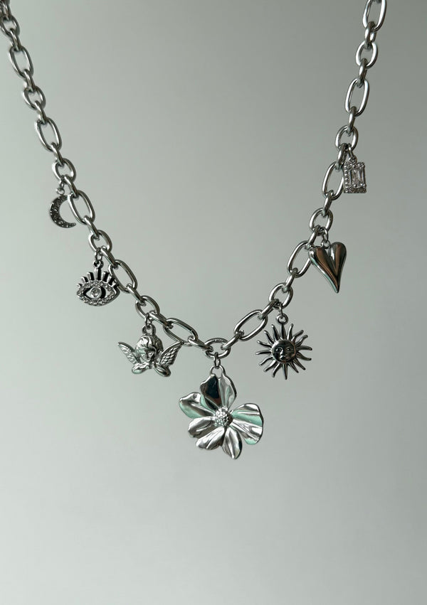 Collier 14