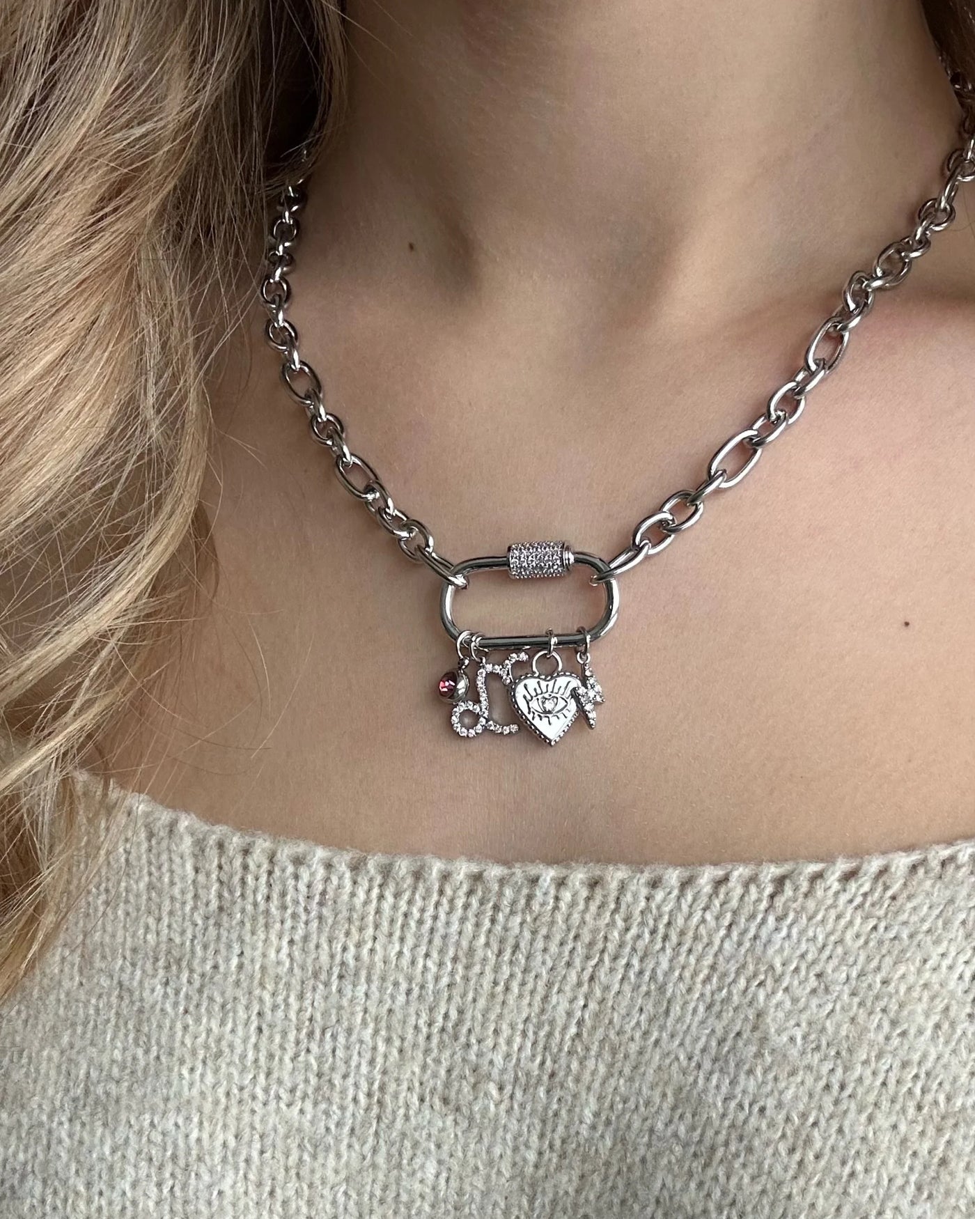 Collier mousqueton