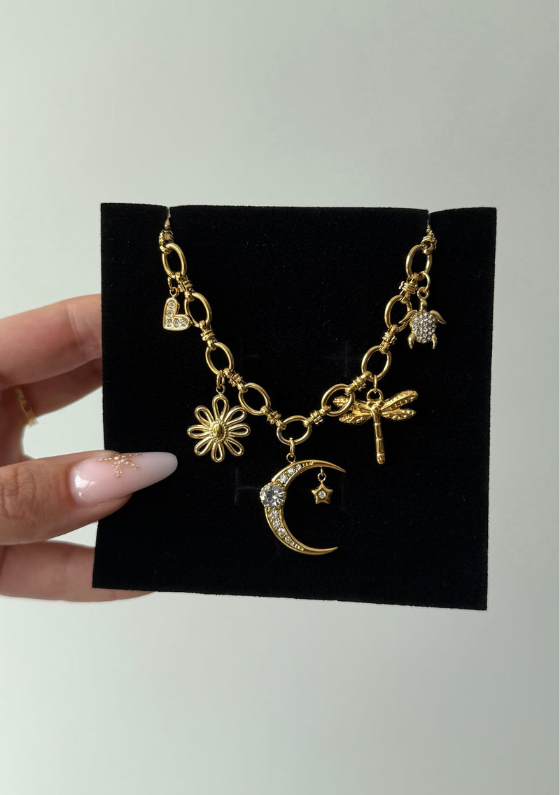 Collier 8