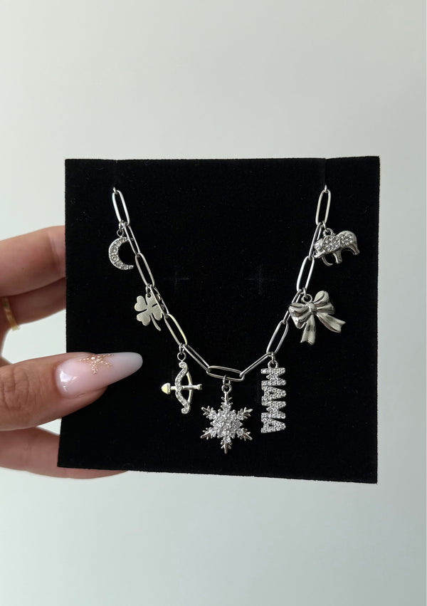 Collier 9