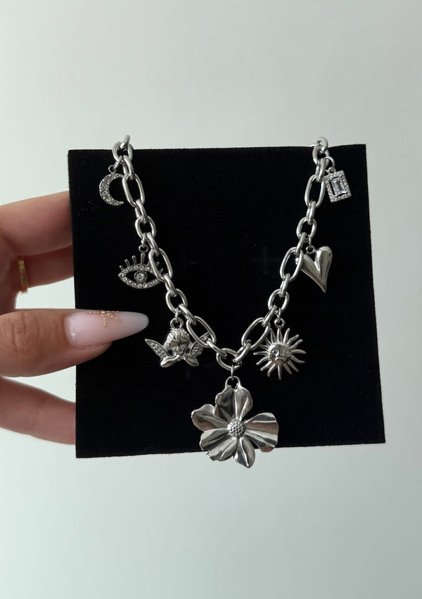 Collier 14