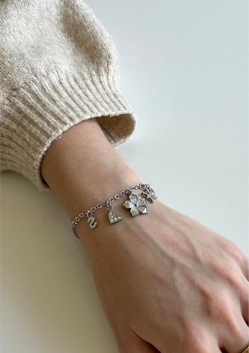 Bracelet à charms